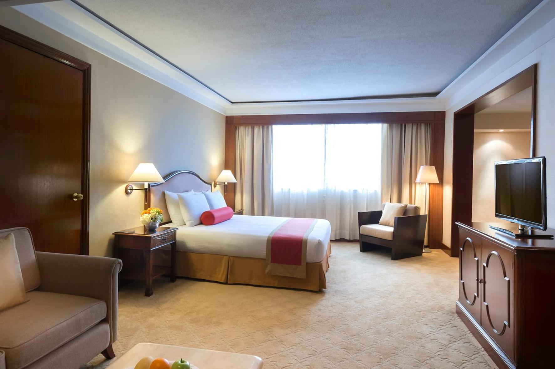 Hotel Marco Polo Plaza Cebu Stadt Exterior foto A room at the hotel